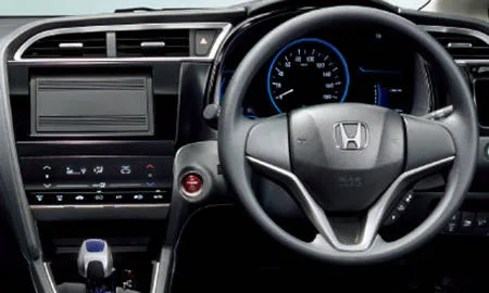 Honda Shuttle HYBRID (GP8)