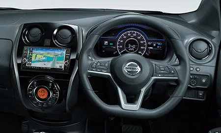 Nissan Note E-POWER MEDALIST FOUR BLACK ARROW (SNE12)