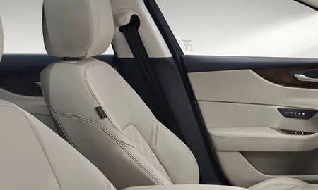 Jaguar XE SE (JA2NA)