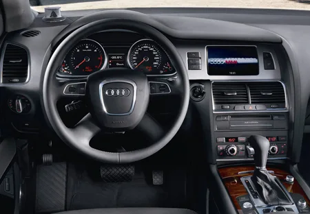 Audi Q7 4.2FSI QUATTRO (4LBARS)