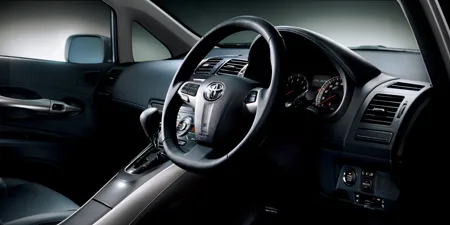 Toyota Blade BASE GRADE (AZE156H)