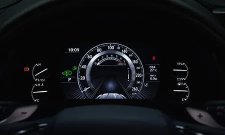 Lexus LX600 базовая (VJA310W)