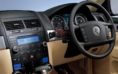 Volkswagen Touareg V8 STOLZ (7LAXQA / 7LBMVA)