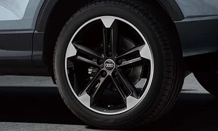 Audi Q2 TFSI BLACK STYLE PLUS (GADPC)