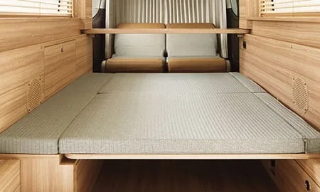 Nissan Caravan GROUND PREMIUM GX マイルーム (VN2E26)