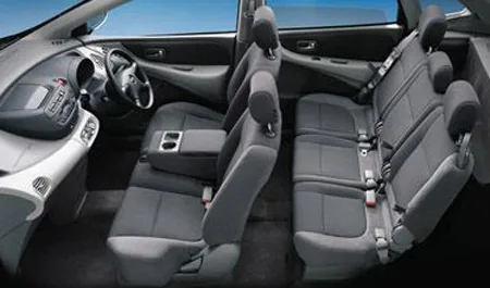 Nissan Tino 2.0G (HV10)