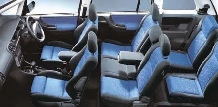 Subaru Traviq SL PACKAGE (XM220)