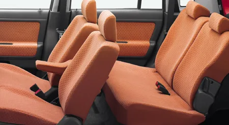 Suzuki Alto Lapin L (HE21S)