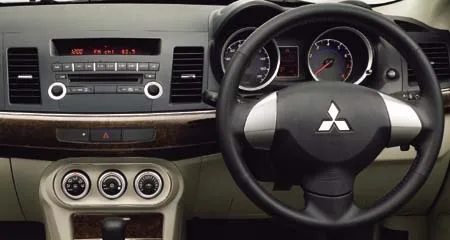 Mitsubishi Galant Fortis SUPER EXCEED NAVI PACKAGE (CY4A)