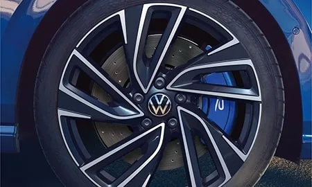 Volkswagen Golf R Variant TSI 4MOTION (CDDNFV)