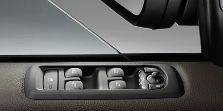 Land Rover Discovery 4 SE (LA5N)