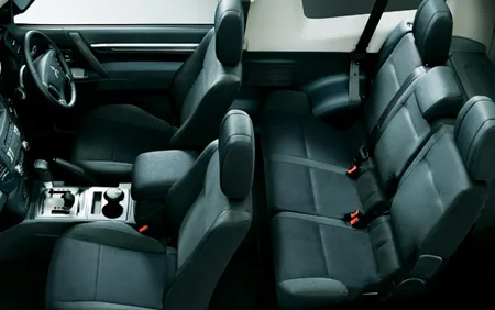 Mitsubishi Pajero SHORT VR-I (V83W)