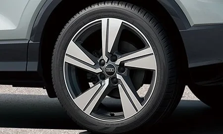 Audi Q2 URBAN CHIC EDITION (GADPC)