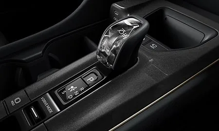 Toyota Crown Sport Z THE 70TH (AZSH36W)