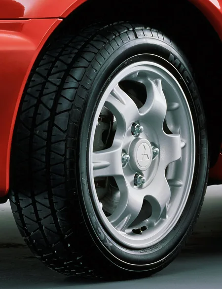 Mitsubishi Lancer GSR EVOLUTION (CD9A)