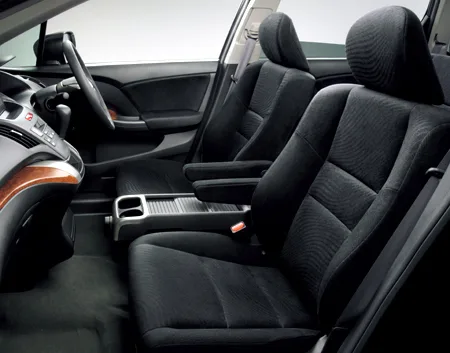 Honda Odyssey ABSOLUTE (RB4)
