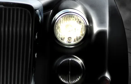 Mitsuoka Galue Classic 15ST (NZE141)