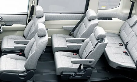 Honda Stepwagon E:HEV AIR (RP8)