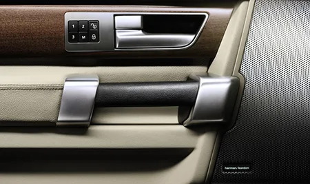 Land Rover Discovery 4 SE (LA5N)