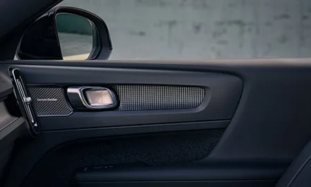 Volvo XC40 ULTIMATE B4 AWD DARK EDITION (XB420TXCM)