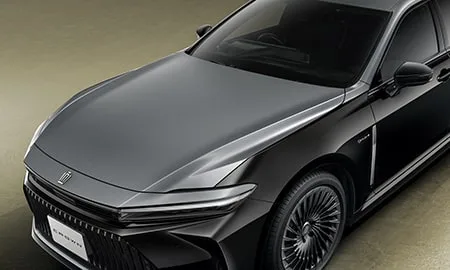 Toyota Crown Z THE 70TH (KZSM30)