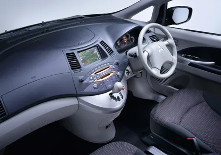 Mitsubishi Grandis STANDARD (NA4W)