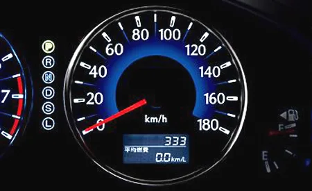 Mazda Verisa C (DC5W)