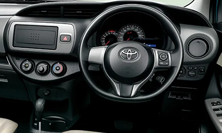 Toyota Vitz F (KSP130)