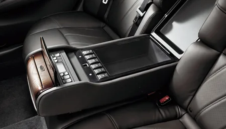 Mitsubishi Proudia 250 (BY51)