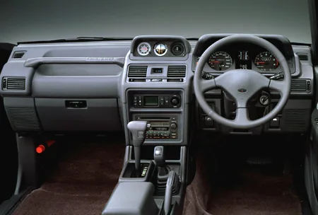 Mitsubishi Pajero WIDE ROOKIE SR-I (V21W)