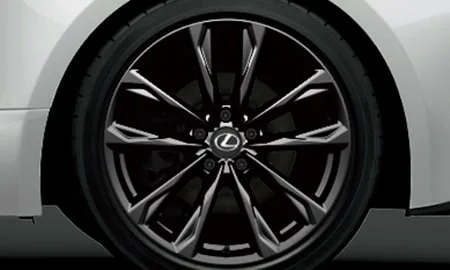 Lexus RC300H VERSION L (AVC10)