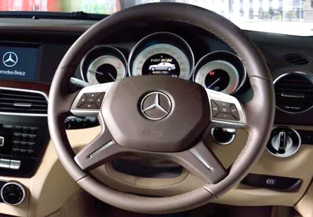 Mercedes Benz Cclass C200 BLUE EFFICIENCY (204048)