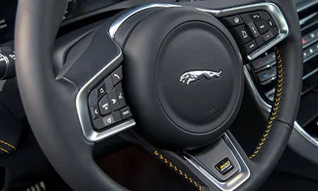 Jaguar XE300 SPORT (JA2XC)