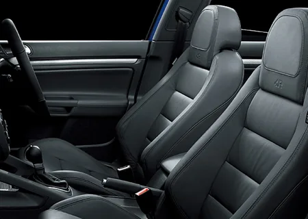 Volkswagen Golf R32 (1KBUBF)
