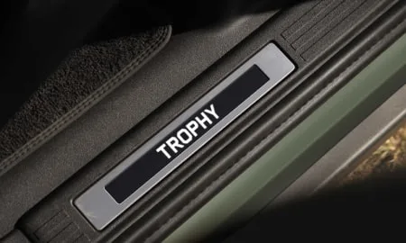 Land Rover Defender TROPHY EDITION CURATED FOR JAPAN (LE72WAB)