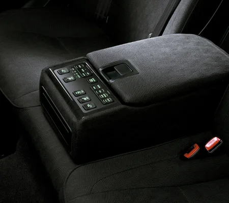 Toyota Crown Majesta C TYPE (UZS186)