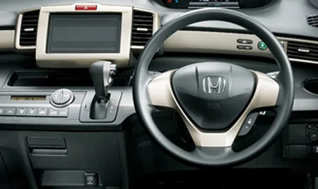 Honda Freed Spike Hybrid JUST SELECTION (GP3)