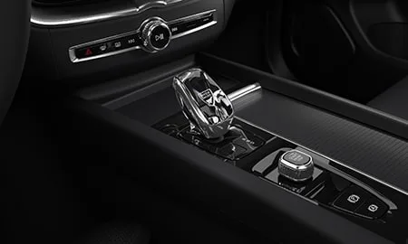 Volvo XC60 ULTRA T6 AWD PLUGIN HYBRID BLACK EDITION (UB420XCP2A)