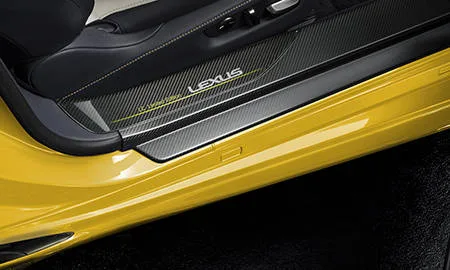 Lexus LC500 LUSTER YELLOW (URZ100)
