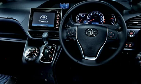 Toyota Voxy ZS (ZRR85W)