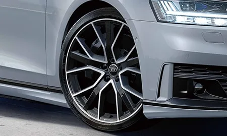 Audi A8 GRAND TOURING LIMITED (F8CZSF)