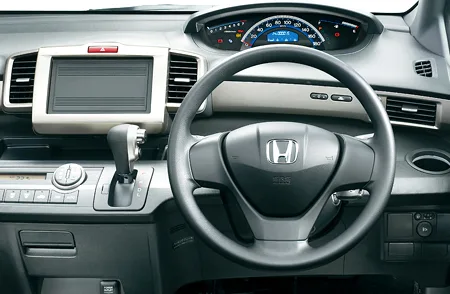 Honda Freed Spike G AERO (GB3)