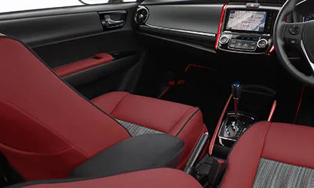 Mitsuoka Ryugi HYBRID (NKE165)