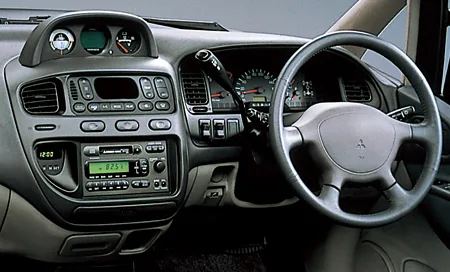 Mitsubishi Delica Space Gear LONG SUPER EXCEED (PB5W)