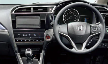 Honda Shuttle HYBRID HONDA SENSING (GP7)