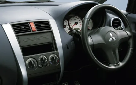 Mitsubishi Colt RALLIART VERSION R (Z27AG)