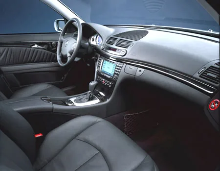Mercedes Benz Eclass E320 4MATIC AVANTGARDE (211082)