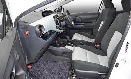 Toyota Aqua S (NHP10)