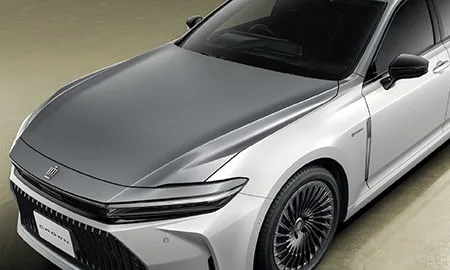 Toyota Crown Z THE 70TH (KZSM30)