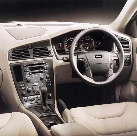 Volvo V70 2.4T (SB5244W)